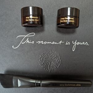 May Lindstorm mask brush, blue cocoon and honey mud